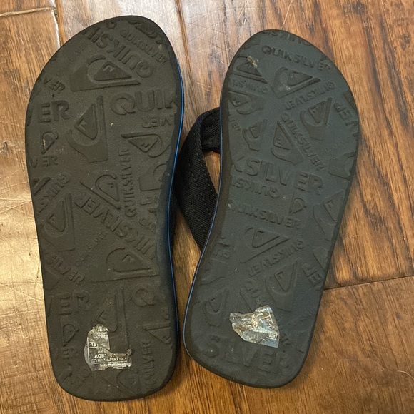 Quicksilver flip flops size 13. EUC - Picture 2 of 3
